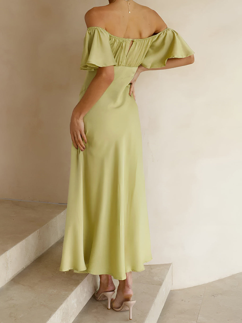 Elegant Long Dress with Split Sleeves and Ruffles