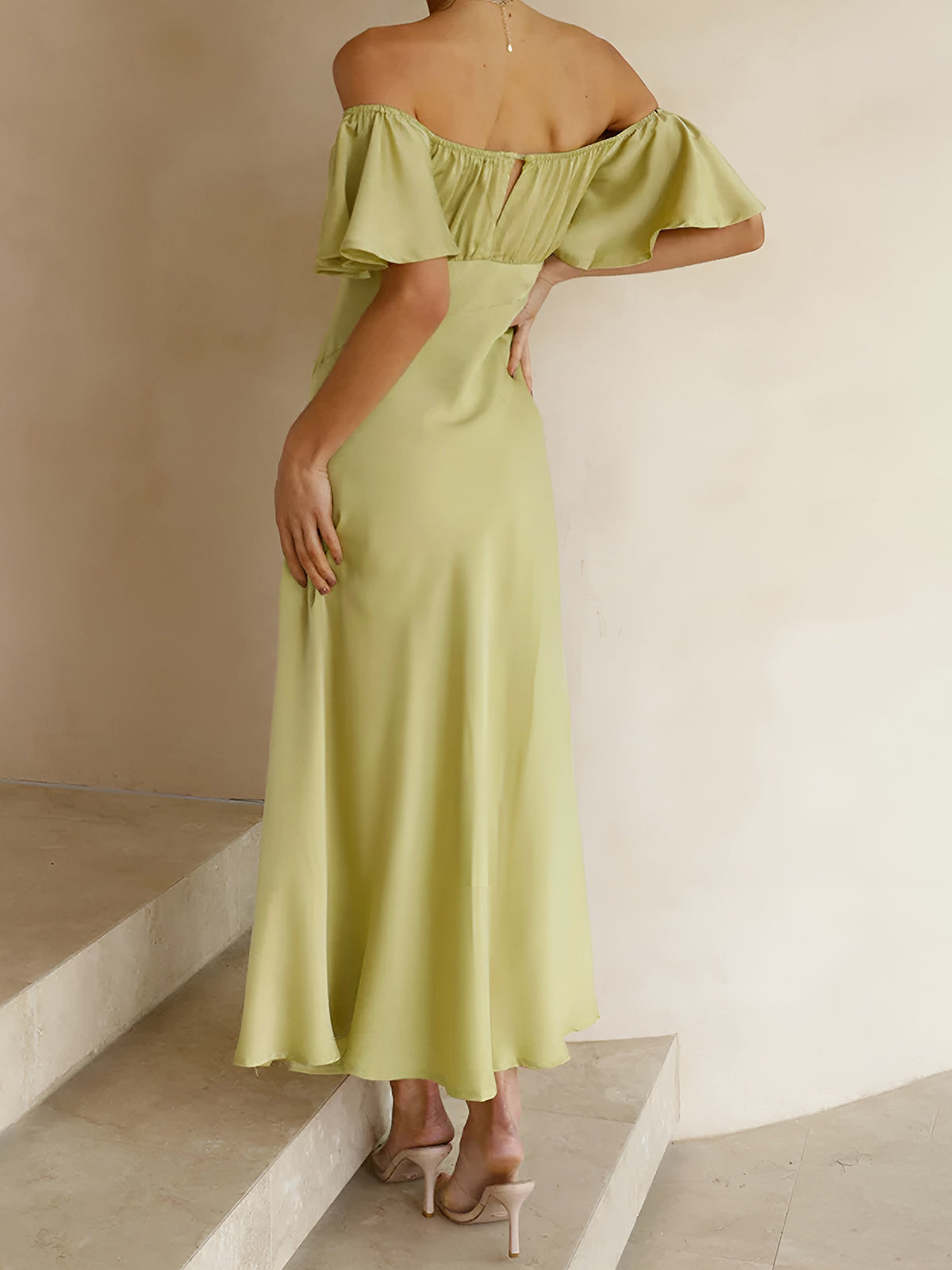 Elegant Long Dress with Split Sleeves and Ruffles